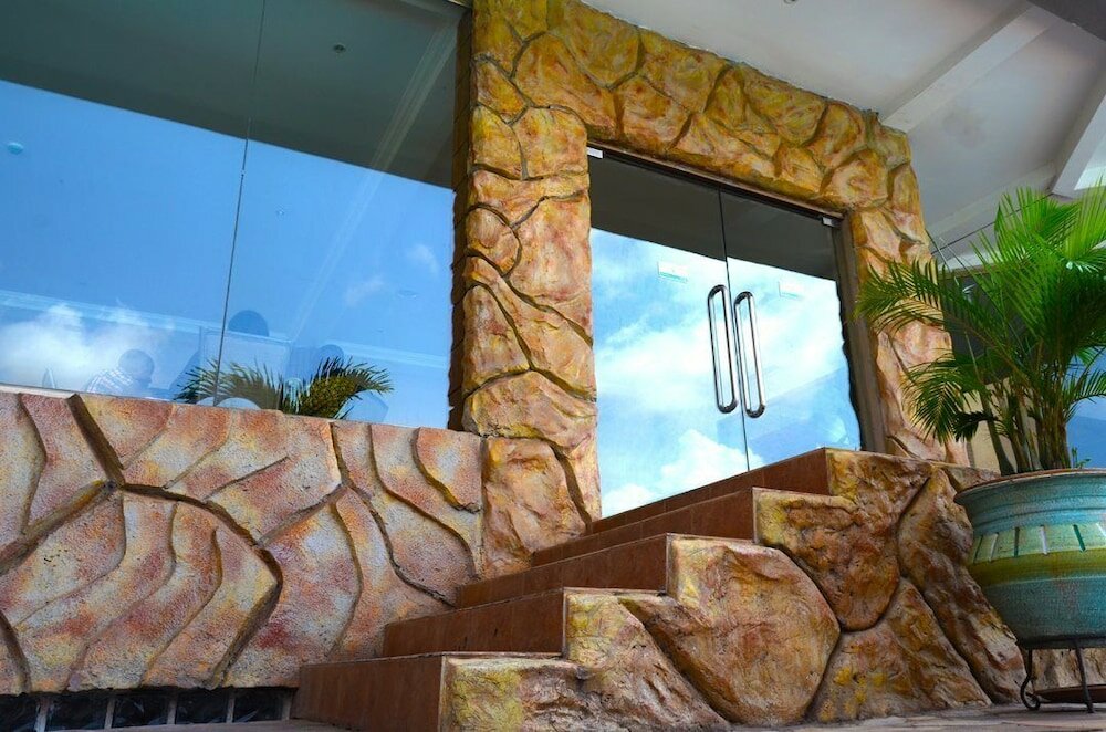 Фото Mensvic Grand Hotel