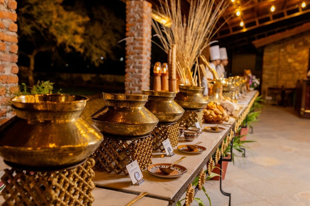 Фото Shikarbadi Hotel