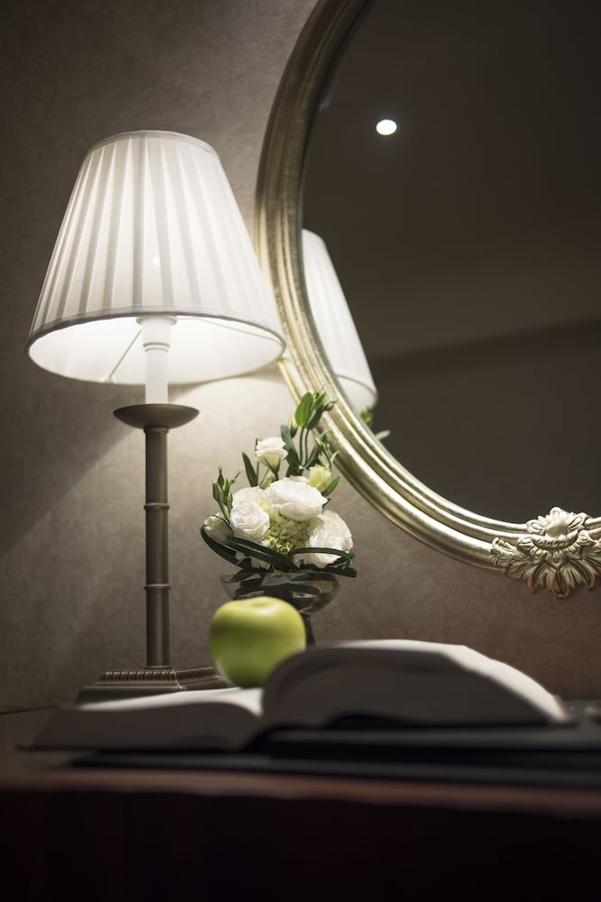 Фото Apricot Hotel