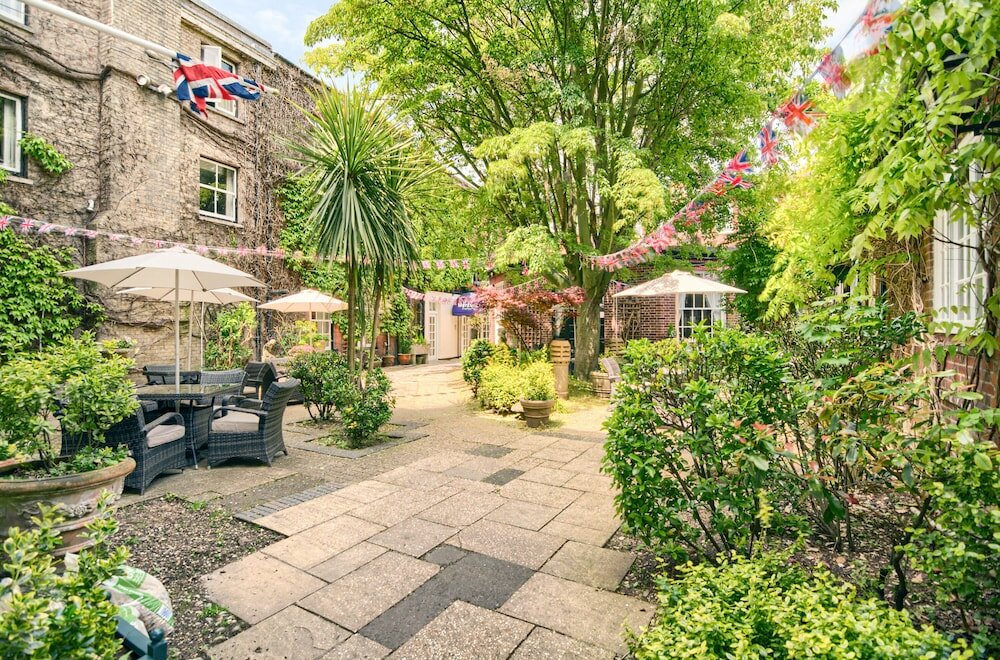 Фото Mercure Salisbury White Hart Hotel