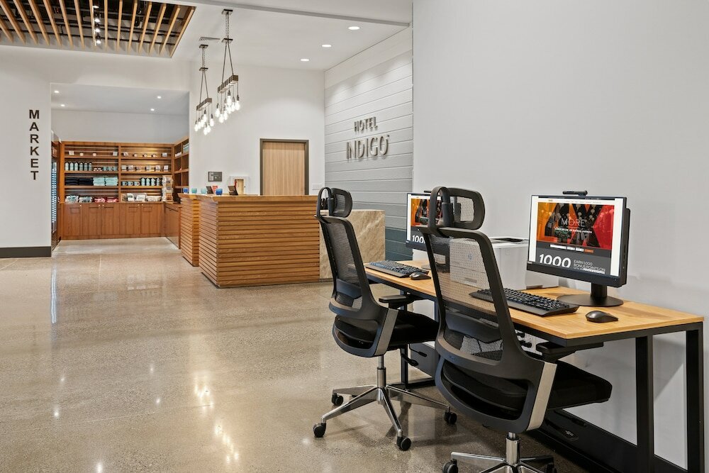 Фото Hotel Indigo Everett - Waterfront Place, an Ihg Hotel