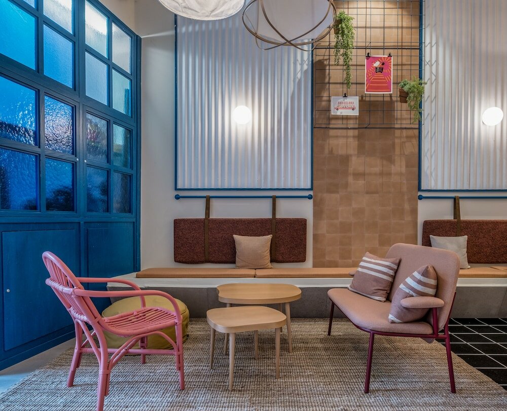 Фото Latroupe Poblenou Beach