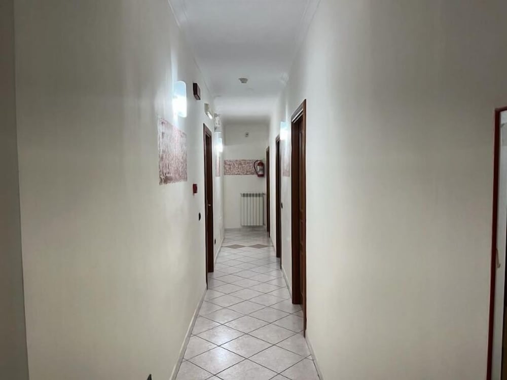 Фото Hotel Tourist