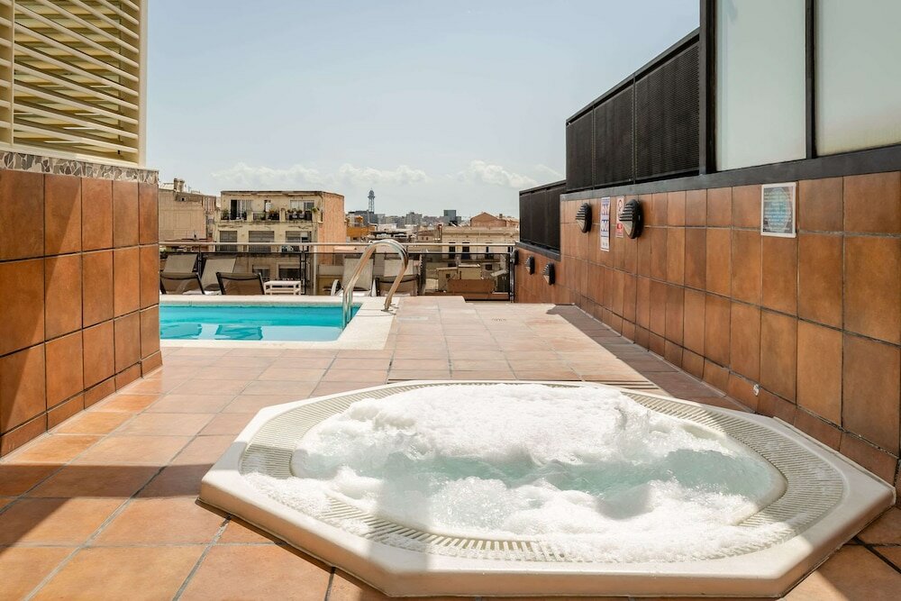 Фото Petit Palace Eixample