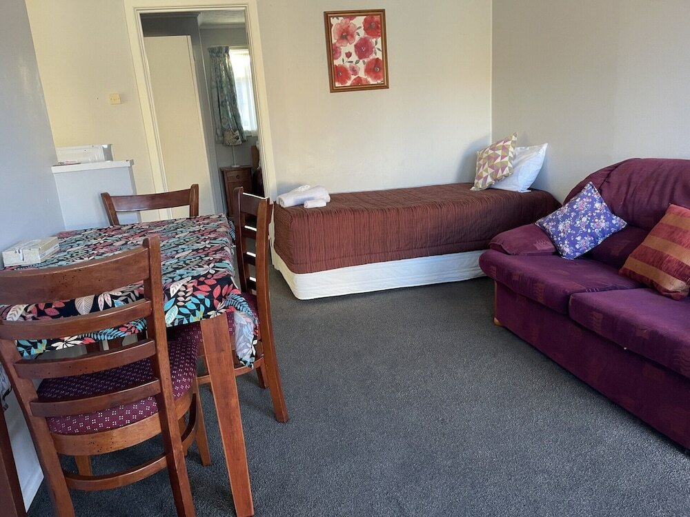 Фото Earnslaw Motel