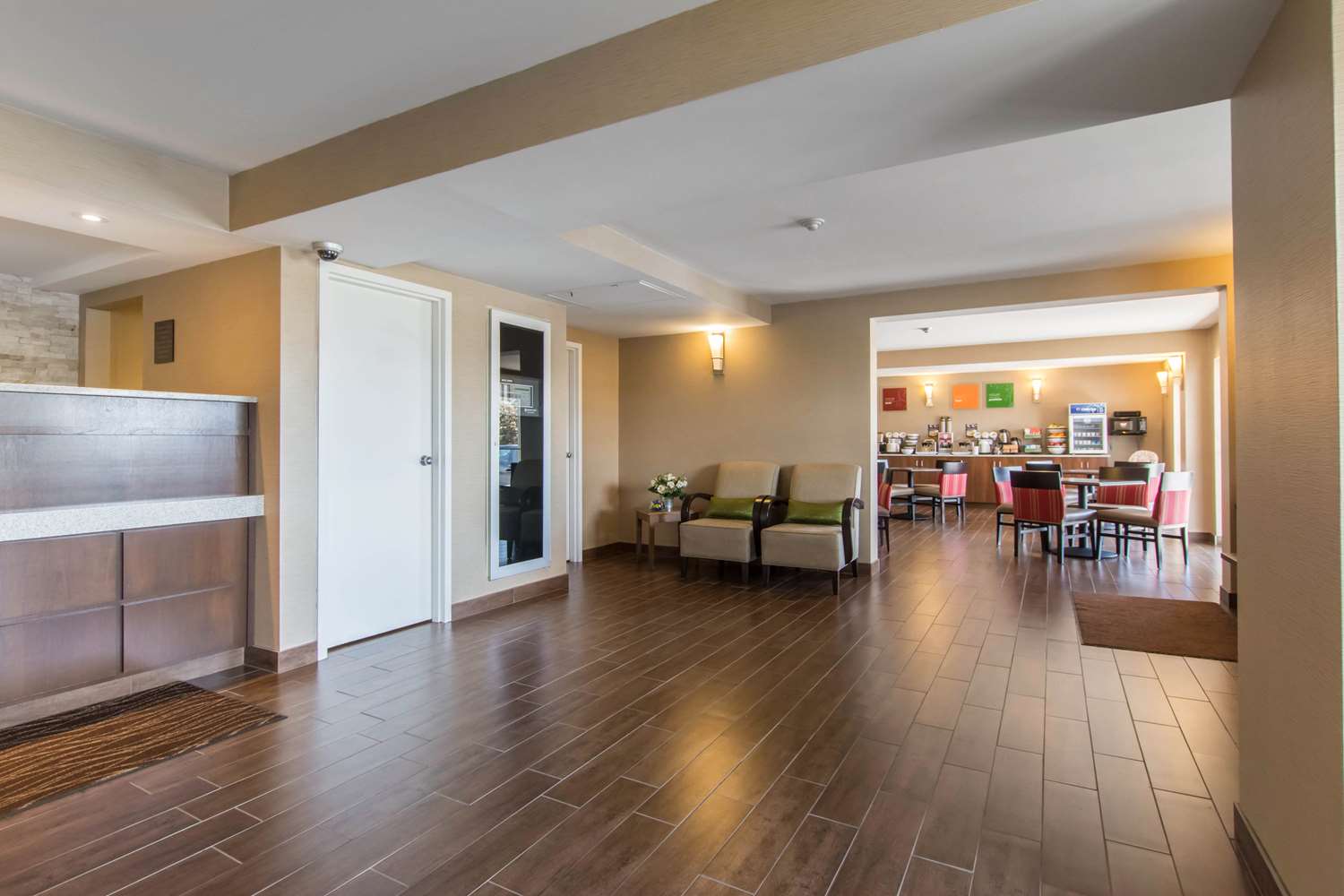 Фото Comfort Inn Dartmouth