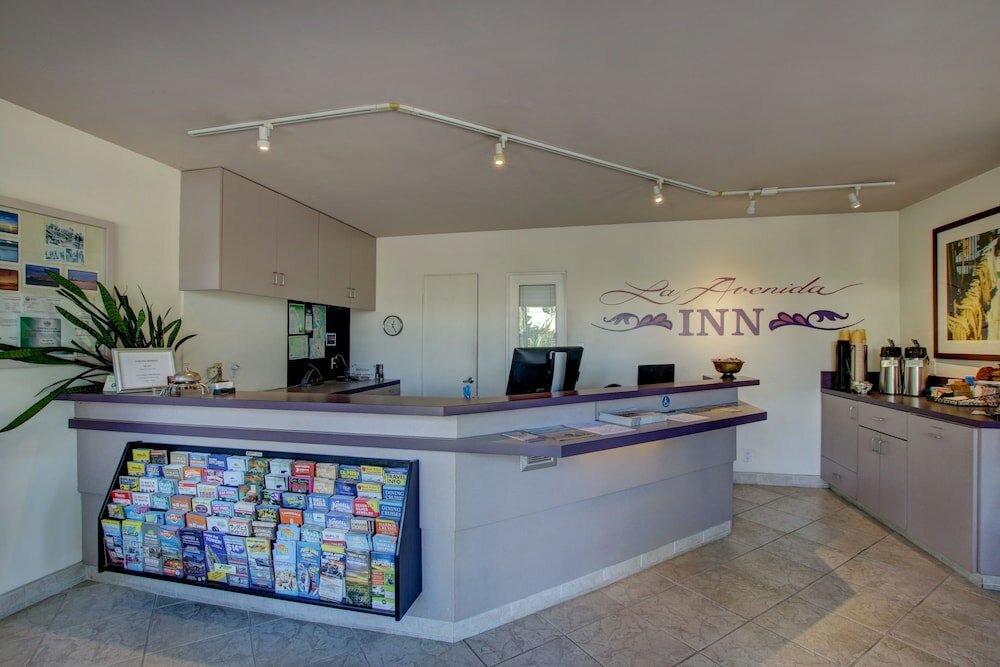 Фото La Avenida Inn