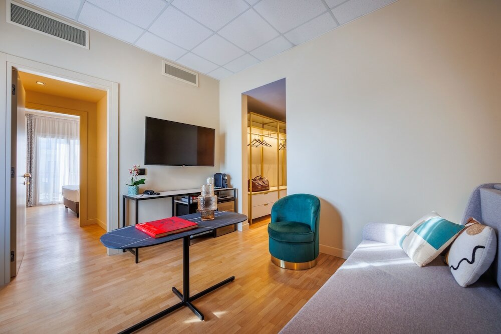 Фото Charlie in Pesaro