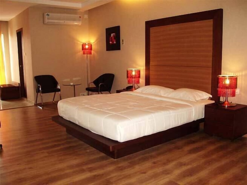 Фото Hotel MD's Continental