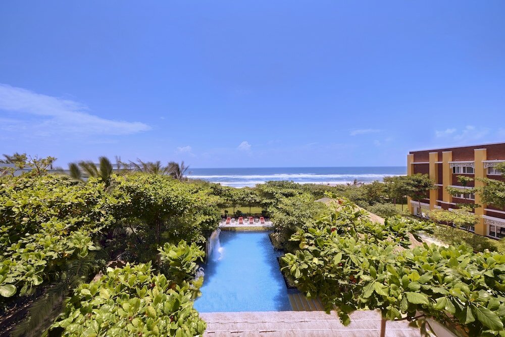 Фото Mayfair Waves