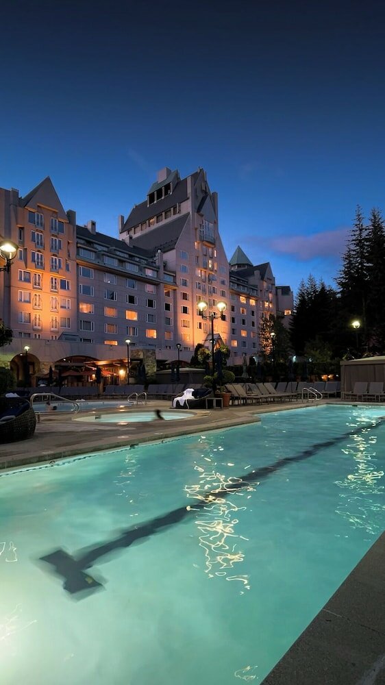 Фото Fairmont Chateau Whistler