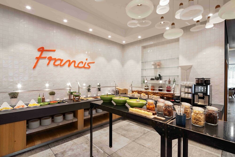 Фото Holiday Inn Frankfurt - Alte Oper Hotel