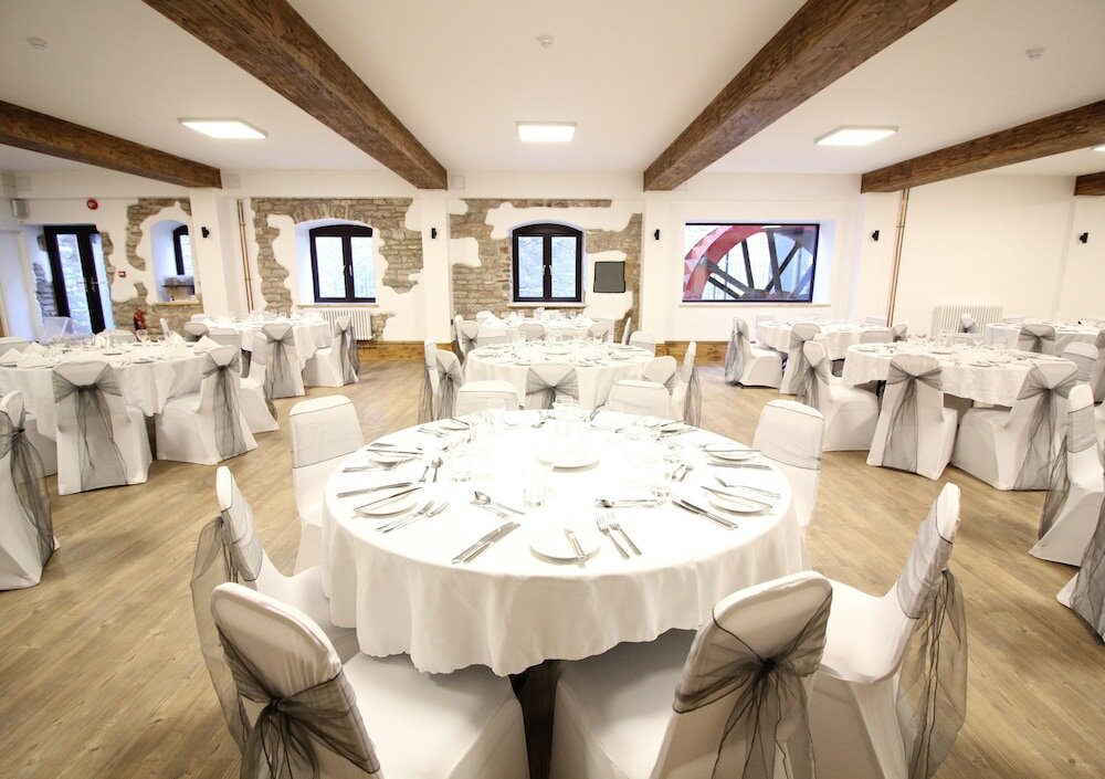 Фото Wookey Hole Hotel