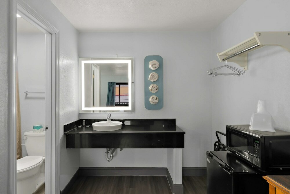 Фото Motel 6 Bangor, Me