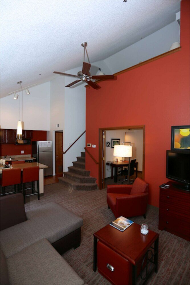 Фото SenS Suites Livermore, SureStay Collection by Best Western