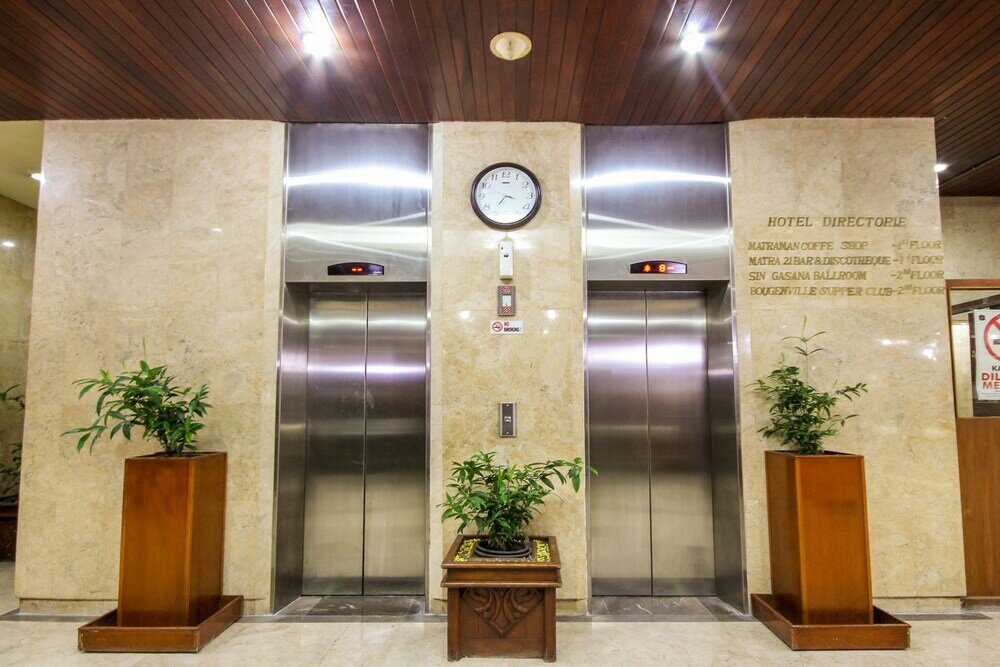 Фото Grand Menteng Hotel