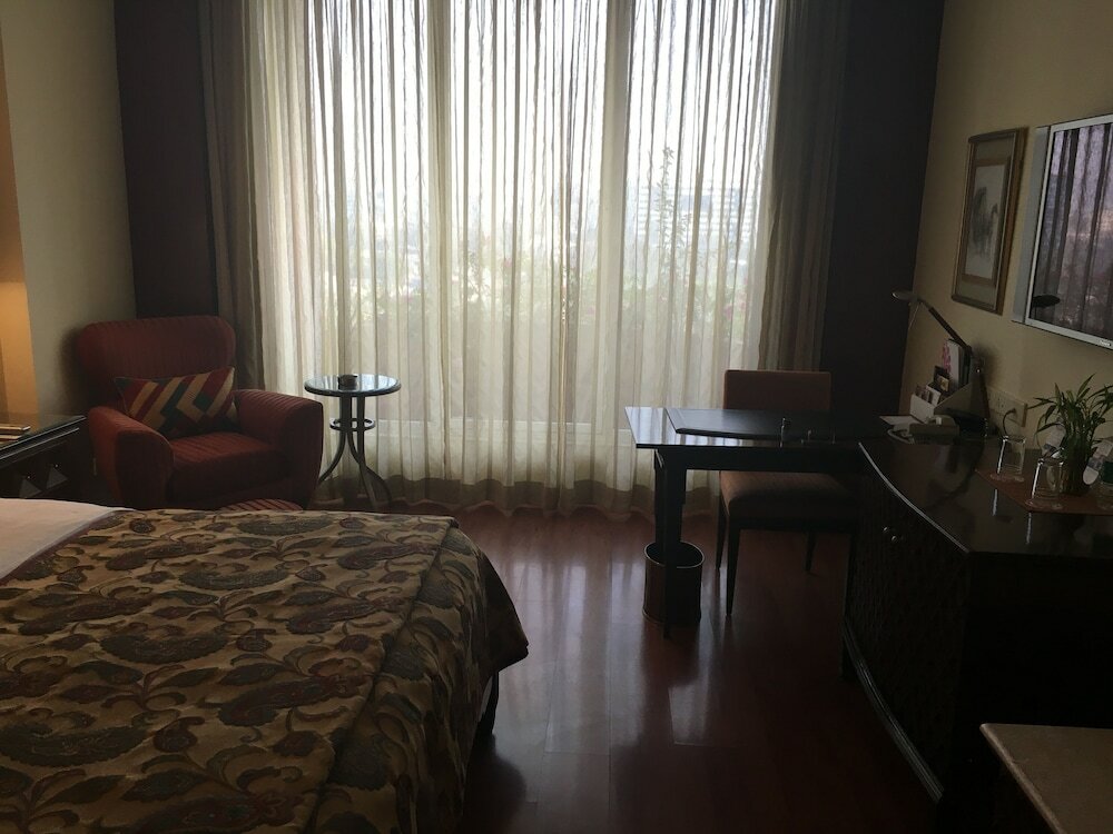 Фото The LaLiT Mumbai