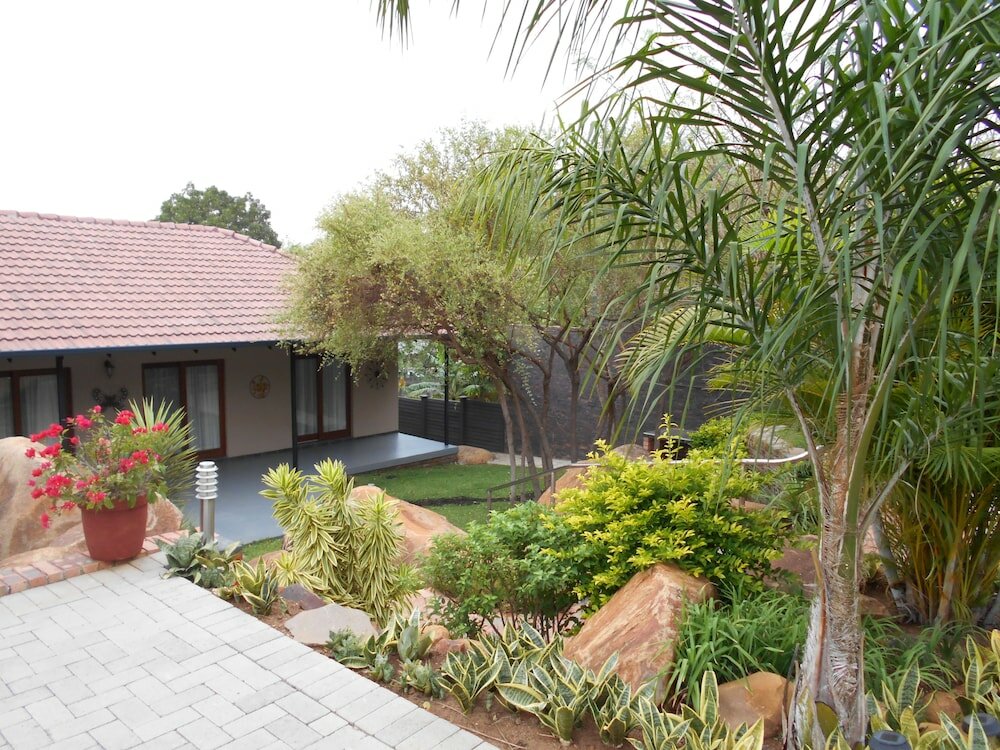 Фото Meerkat Manor