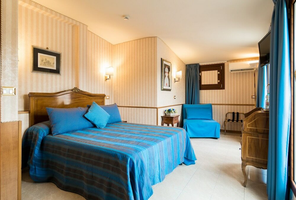 Фото Hotel Pacific