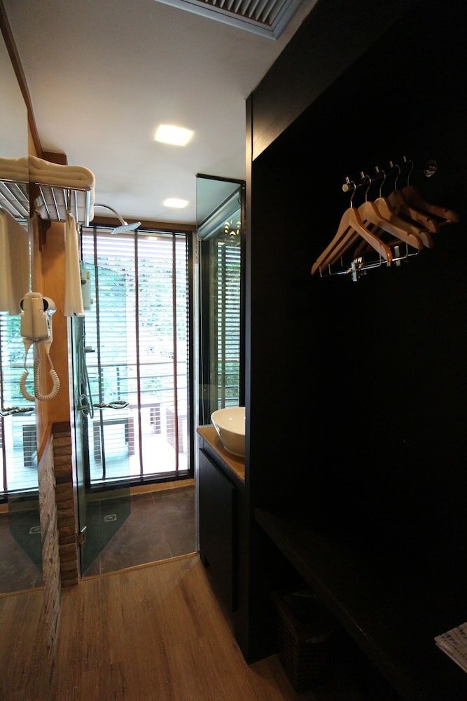 Фото Phi Phi Nice Beach Hotel Hip