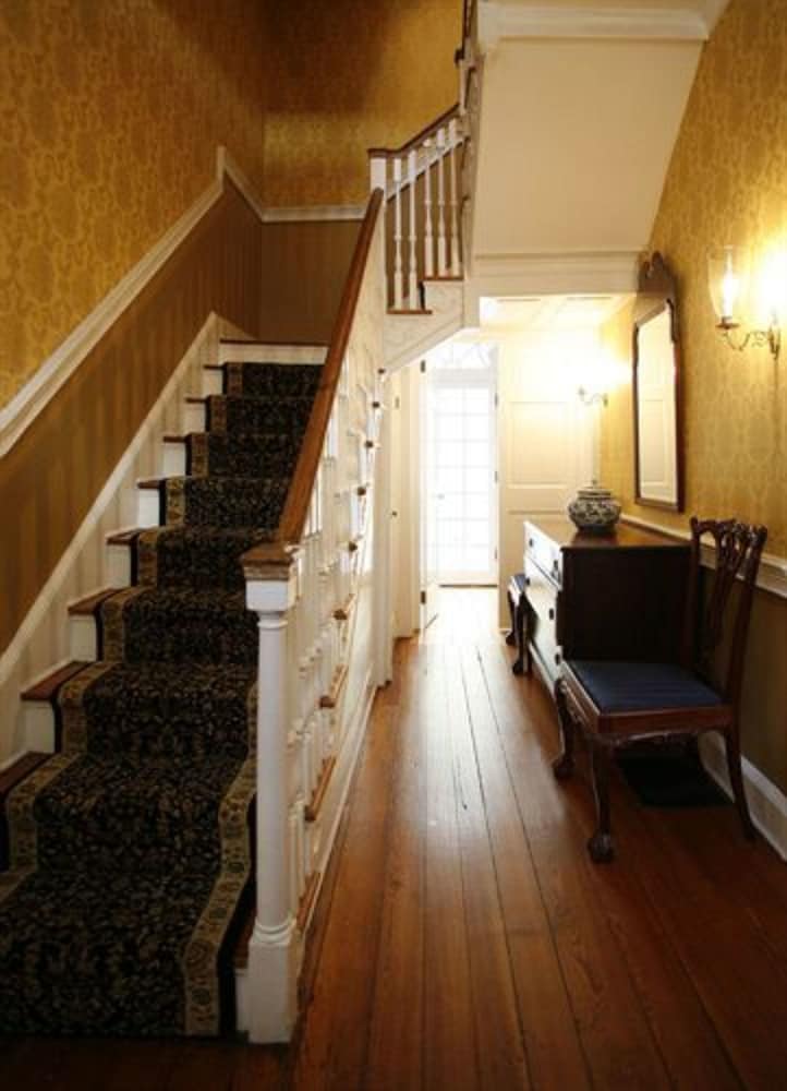 Фото Morris House Hotel