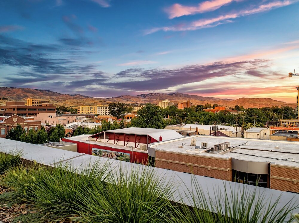 Фото The Grove Hotel