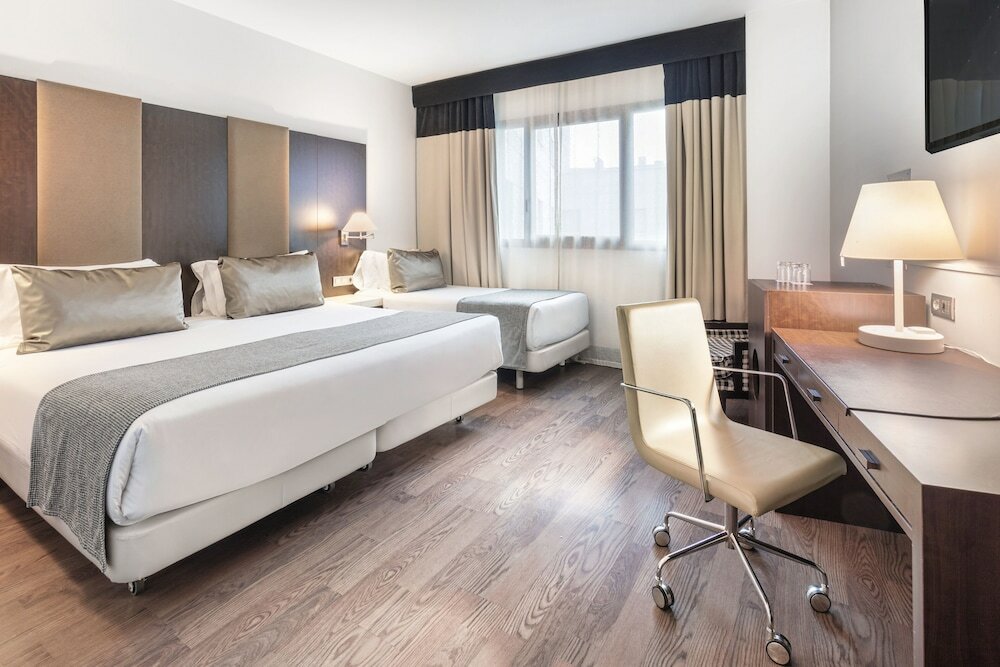 Фото Catalonia El Retiro