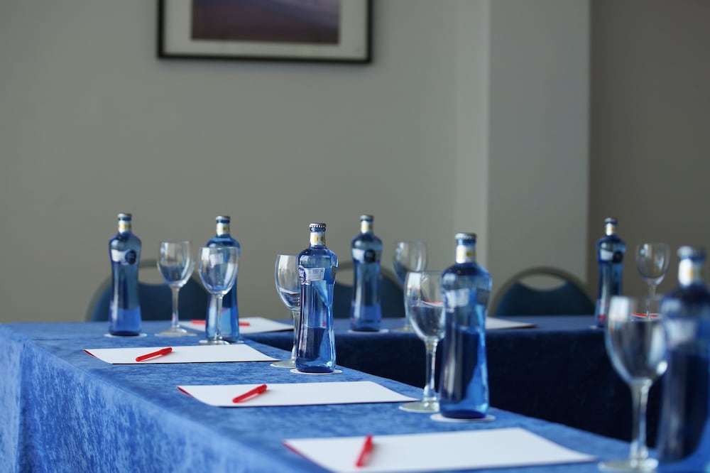 Фото Port Sitges Hotel