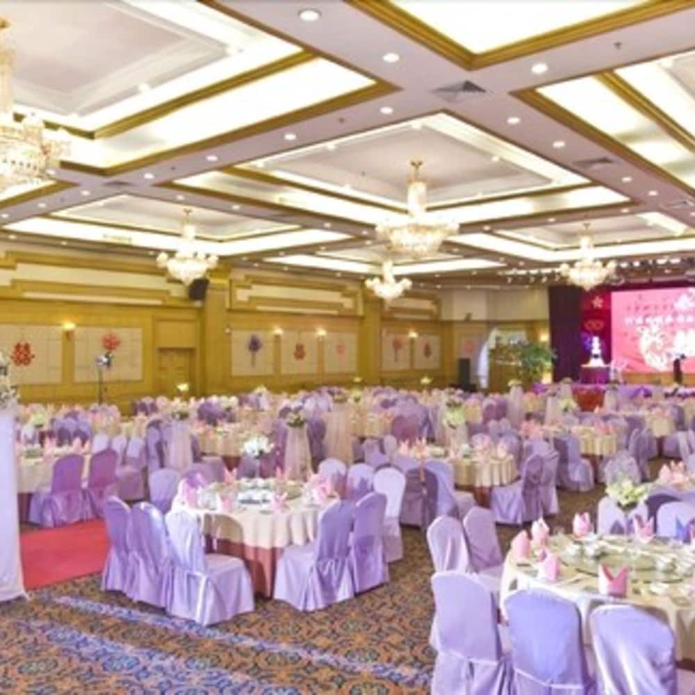 Фото Dongguan Gladden Hotel