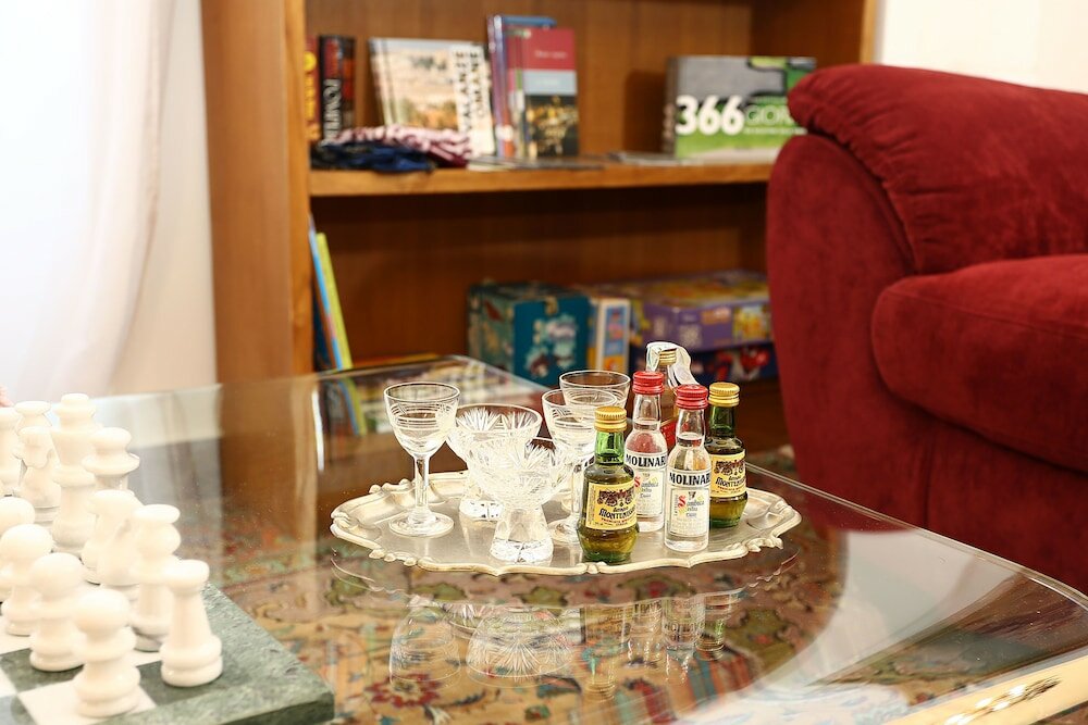 Фото Houspitality Caesar B&b