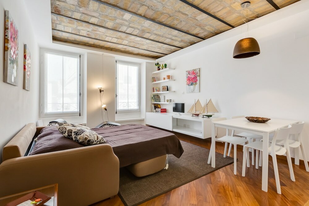 Фото Piazza Navona Coronari House