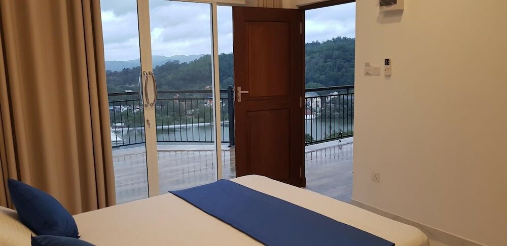 Фото Fairview Residence