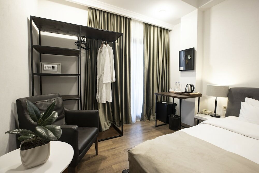 Фото Citadel Narikala Hotel 