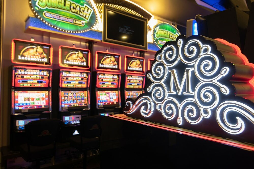 Фото Mayfair Hotel