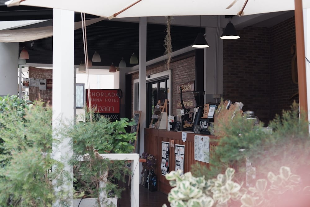 Фото Chorlada Lanna Hotel