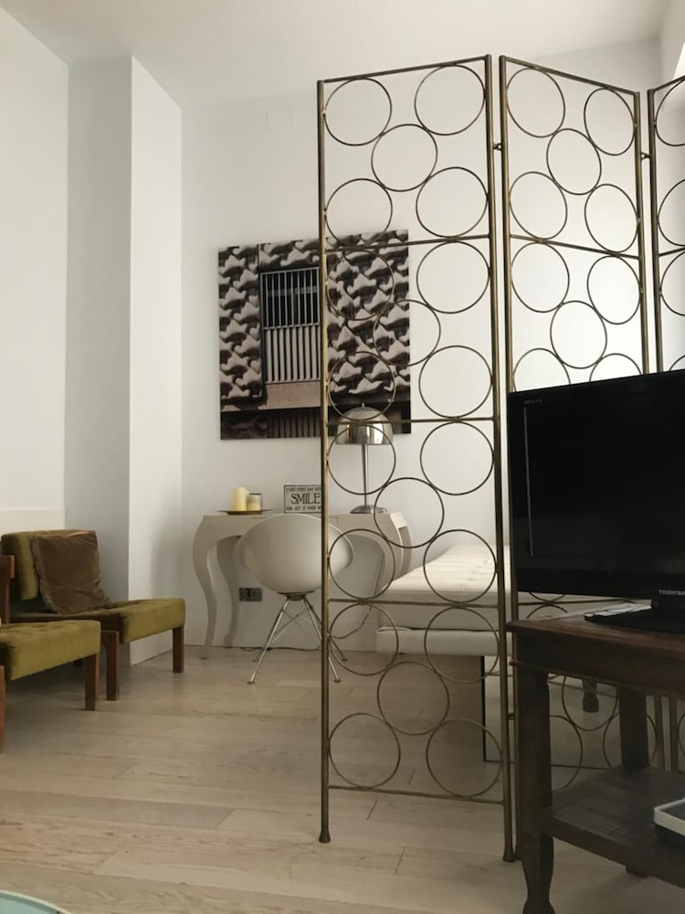 Фото Ab Design Suites Madrid