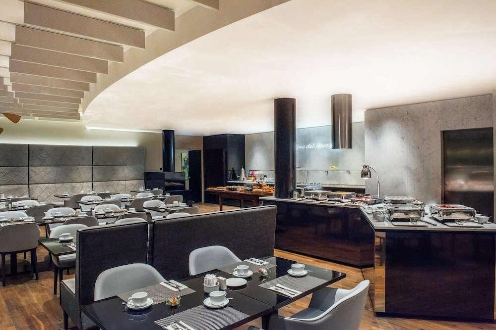 Фото Nh Prague City