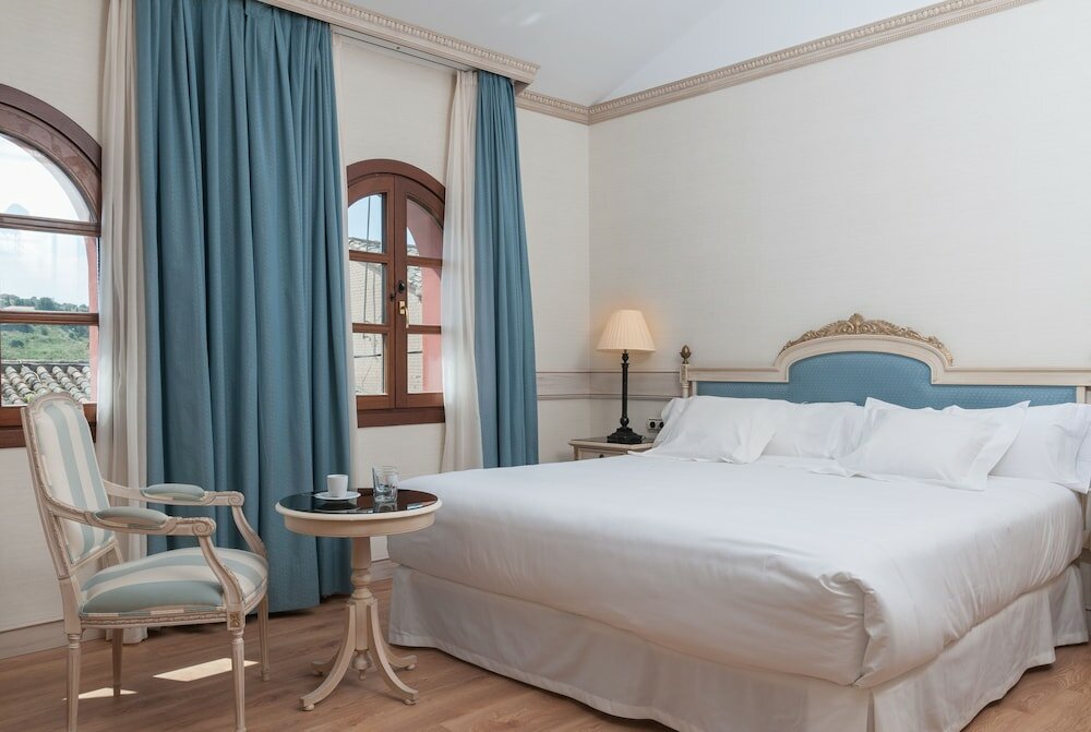 Фото Eugenia de Montijo, Autograph Collection