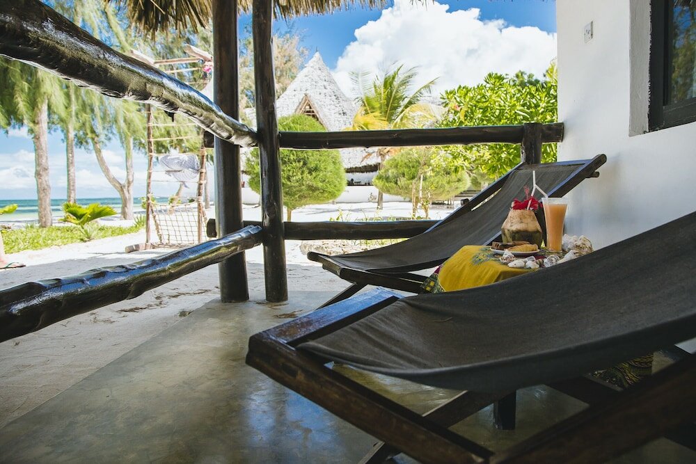 Фото Moonshine Uroa Boutique Hotel