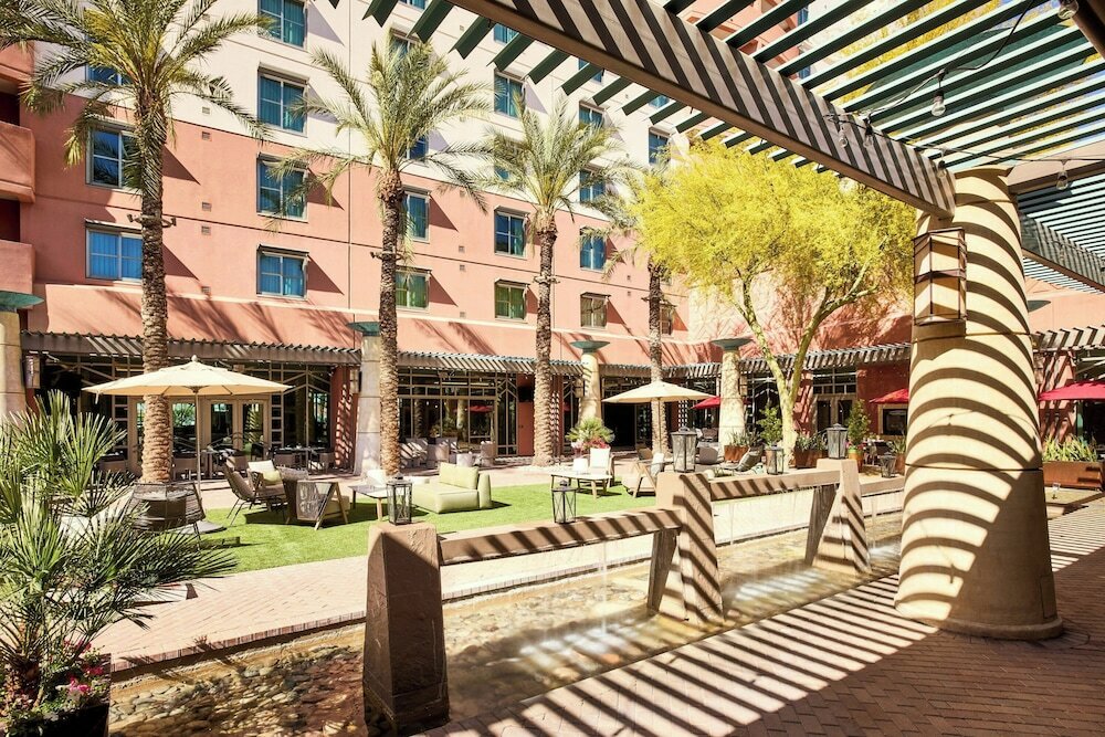 Фото Renaissance Phoenix Glendale Hotel & SPA