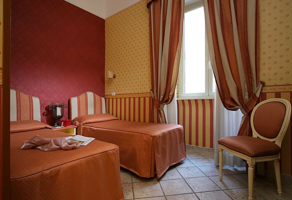 Фото Hotel Golden