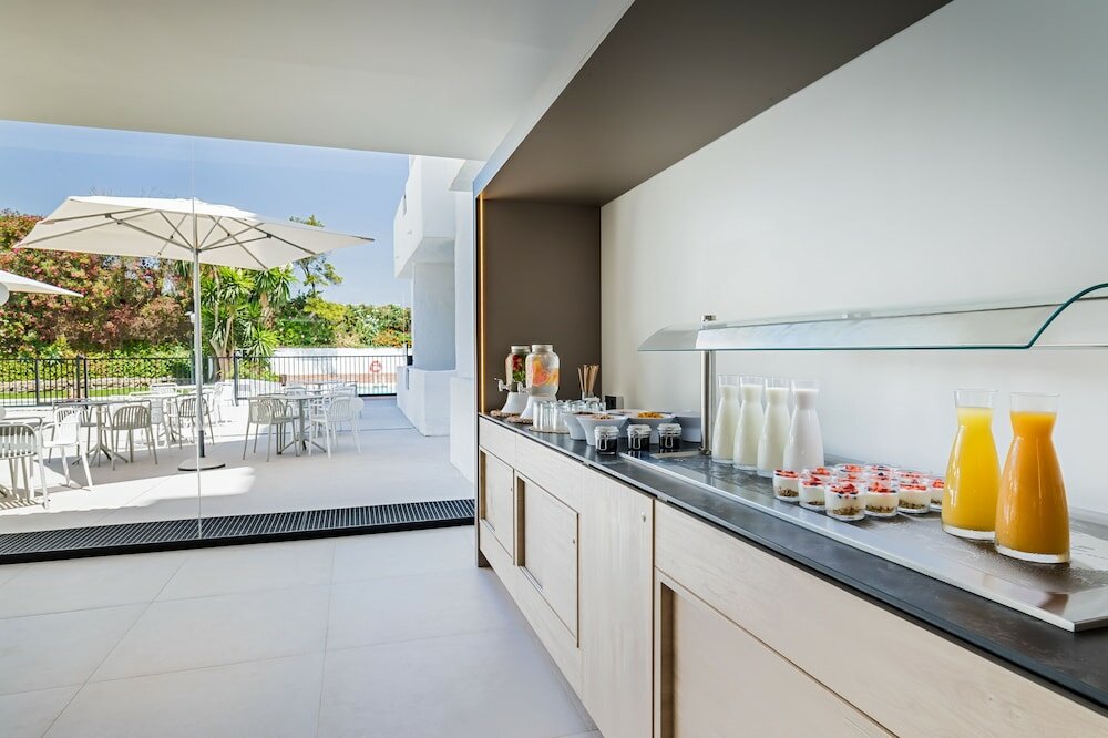 Фото Occidental Puerto Banús