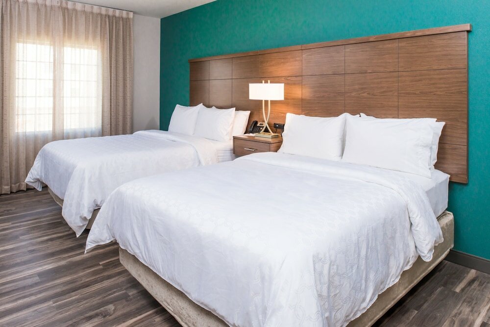 Фото Staybridge Suites Pecos, an Ihg Hotel