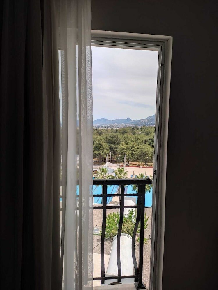 Фото Uptown Buyuk Anadolu Girne Hotel