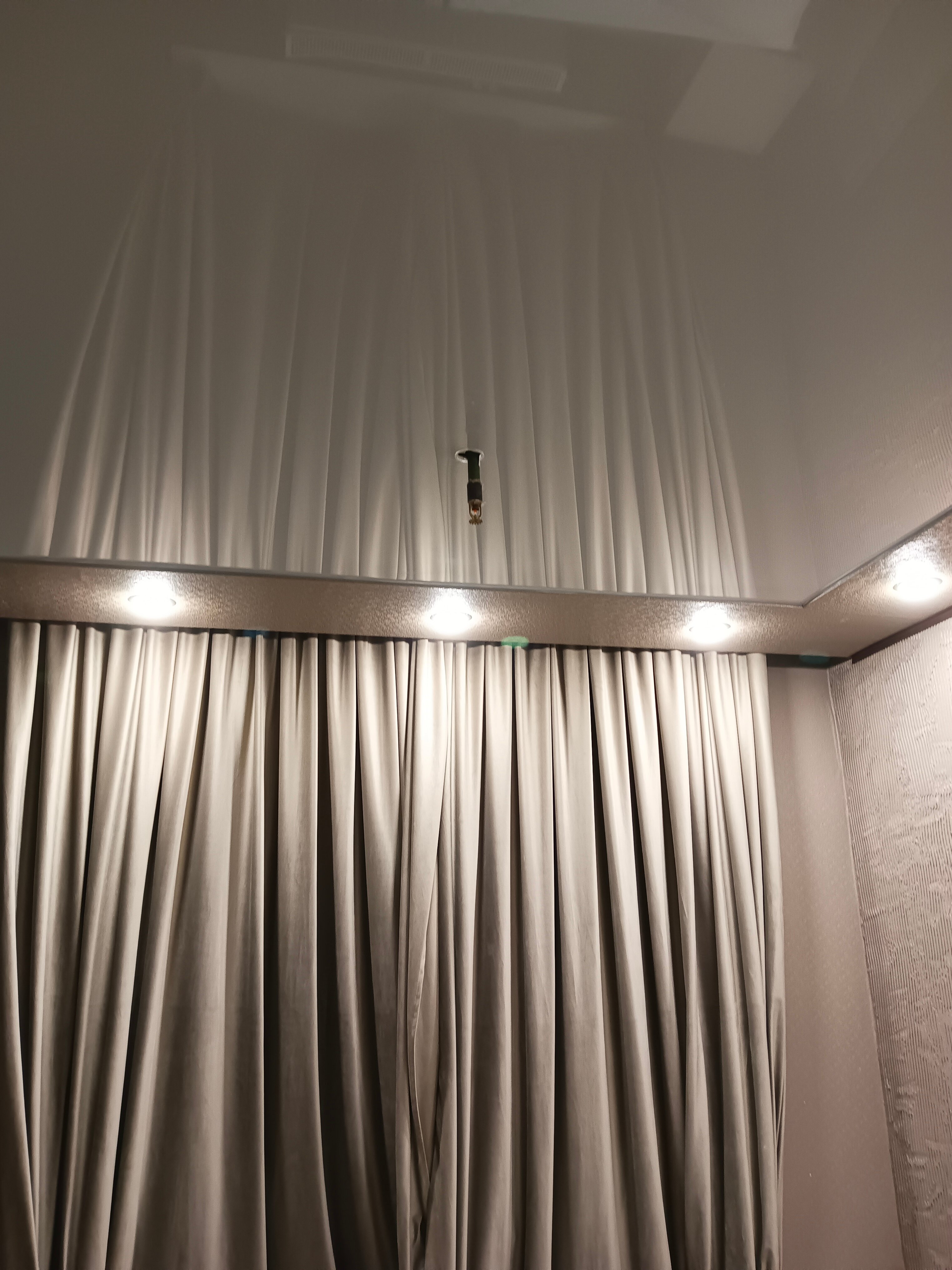 Фото The Royal Hotel