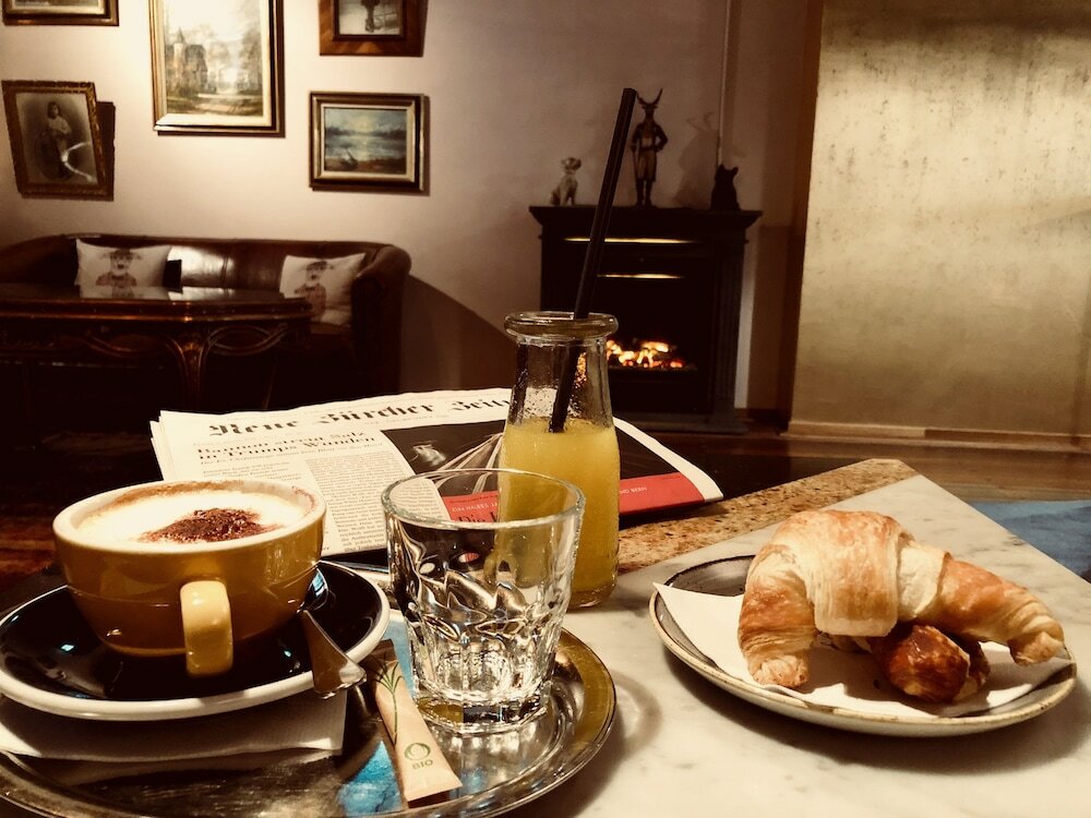 Фото Townhouse Boutique Hotel