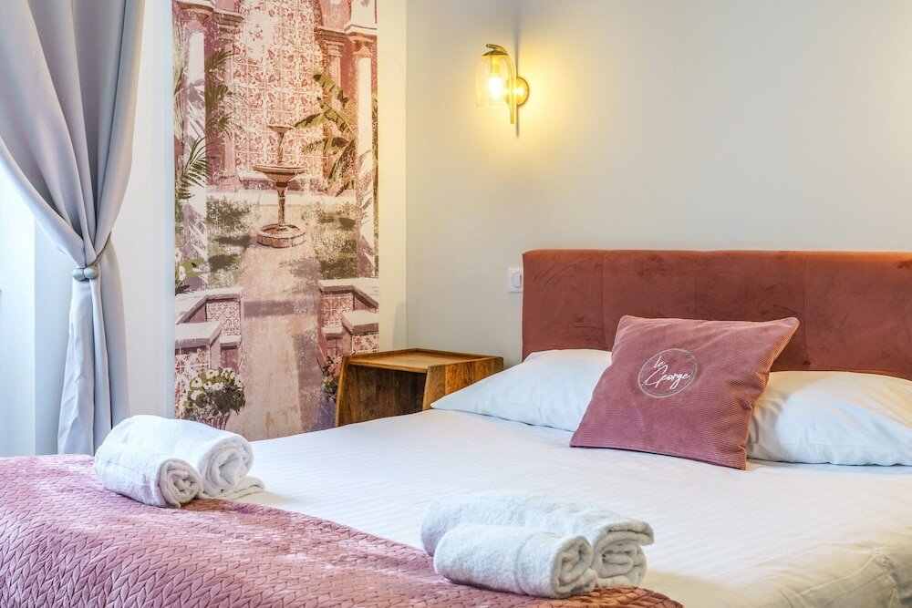 Фото The Originals Boutique, Hôtel Le George, Loches