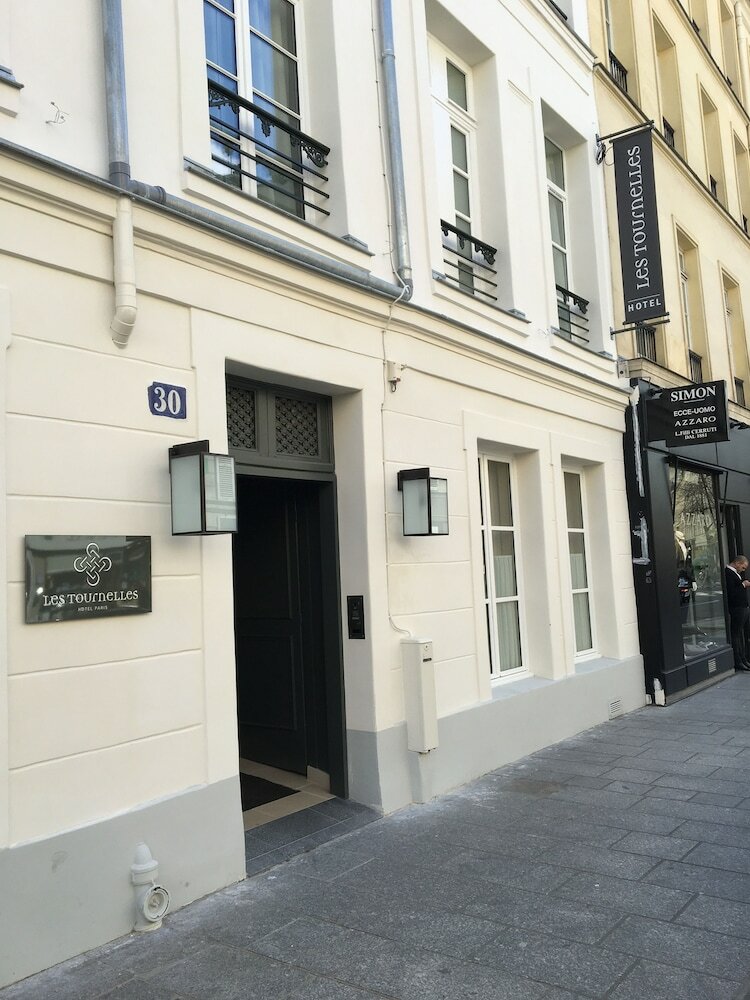 Фото Les Tournelles