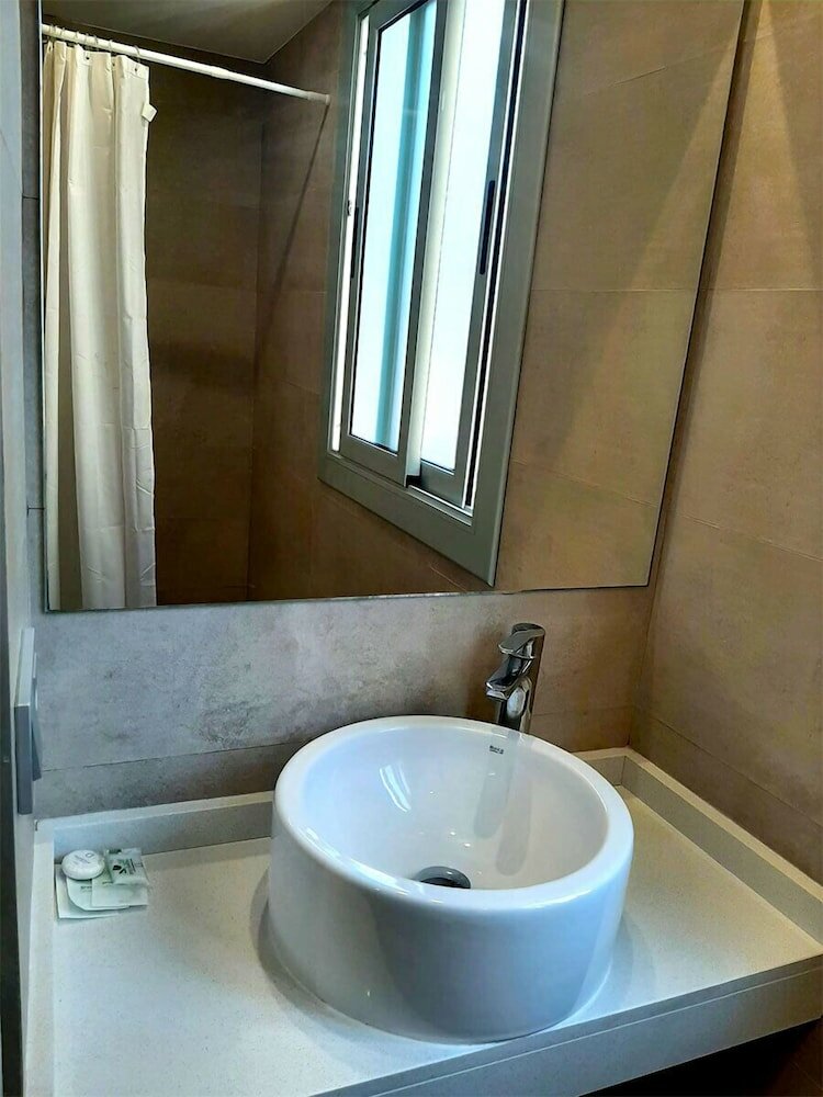 Фото Hostal Sant Ramón