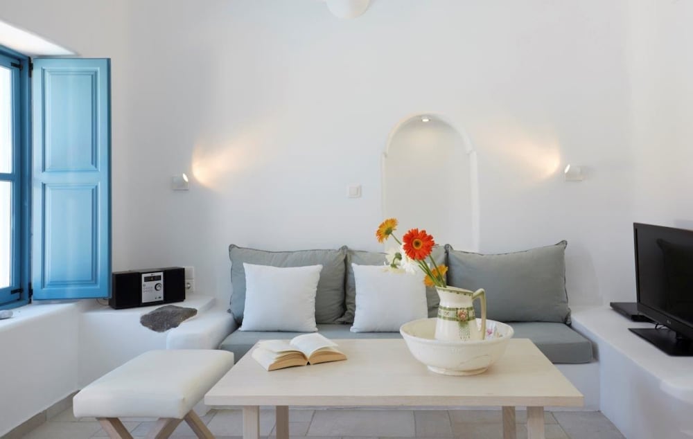 Фото Black Rose Suites